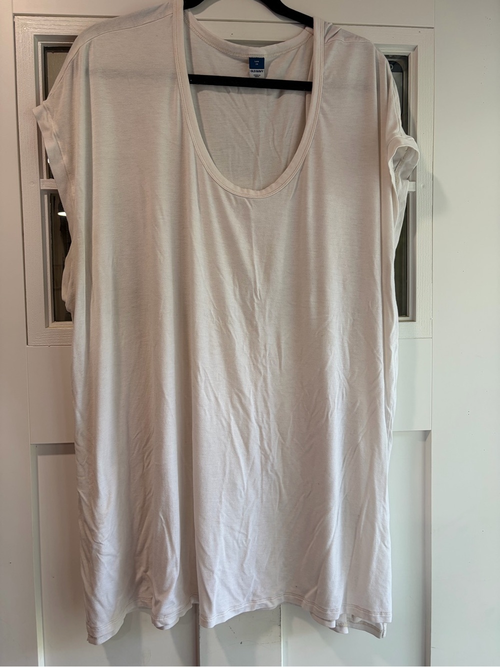 Old Navy White Scoop Neck Tunic Top